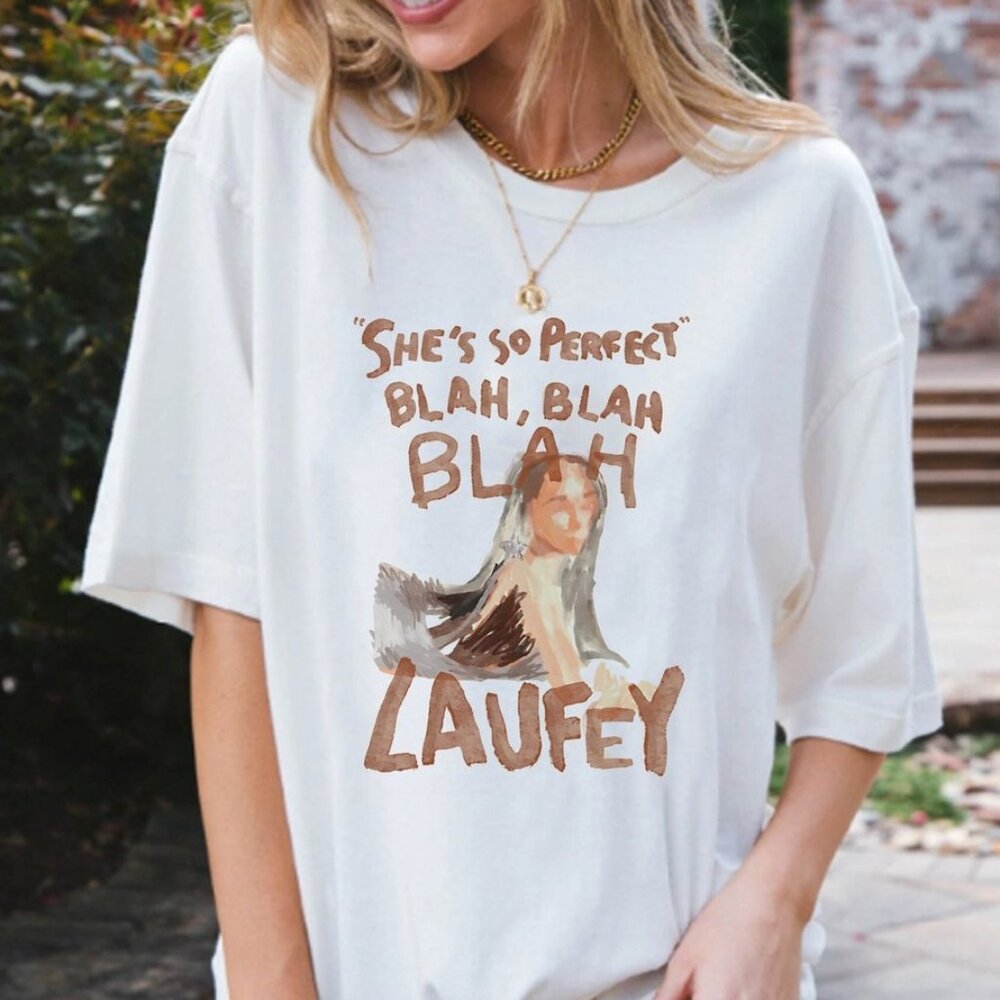 Laufey the Bewitched Tour Shirt, Laufey Shirt